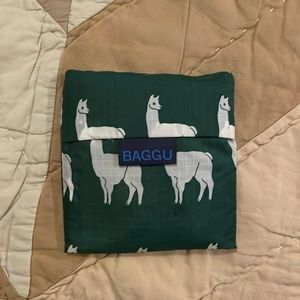 COPY - Standard BAGGU in Llama